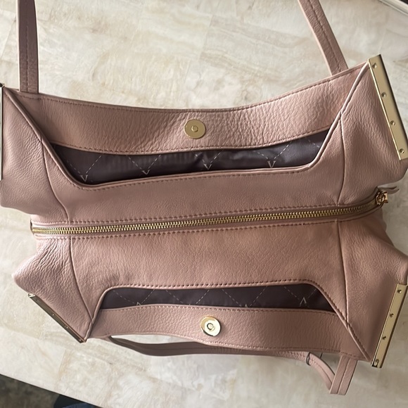 NWT Vince Camuto tote - Picture 5 of 11